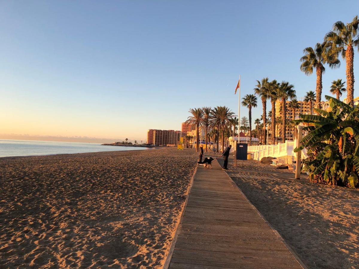 Luxury Beachfront Apartment In Benalmadena Costa Εξωτερικό φωτογραφία