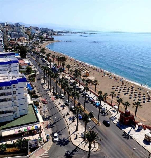 Luxury Beachfront Apartment In Benalmadena Costa Εξωτερικό φωτογραφία