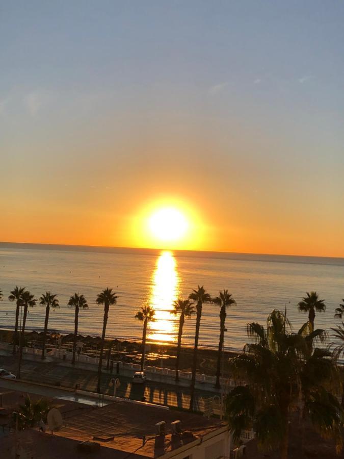 Luxury Beachfront Apartment In Benalmadena Costa Εξωτερικό φωτογραφία
