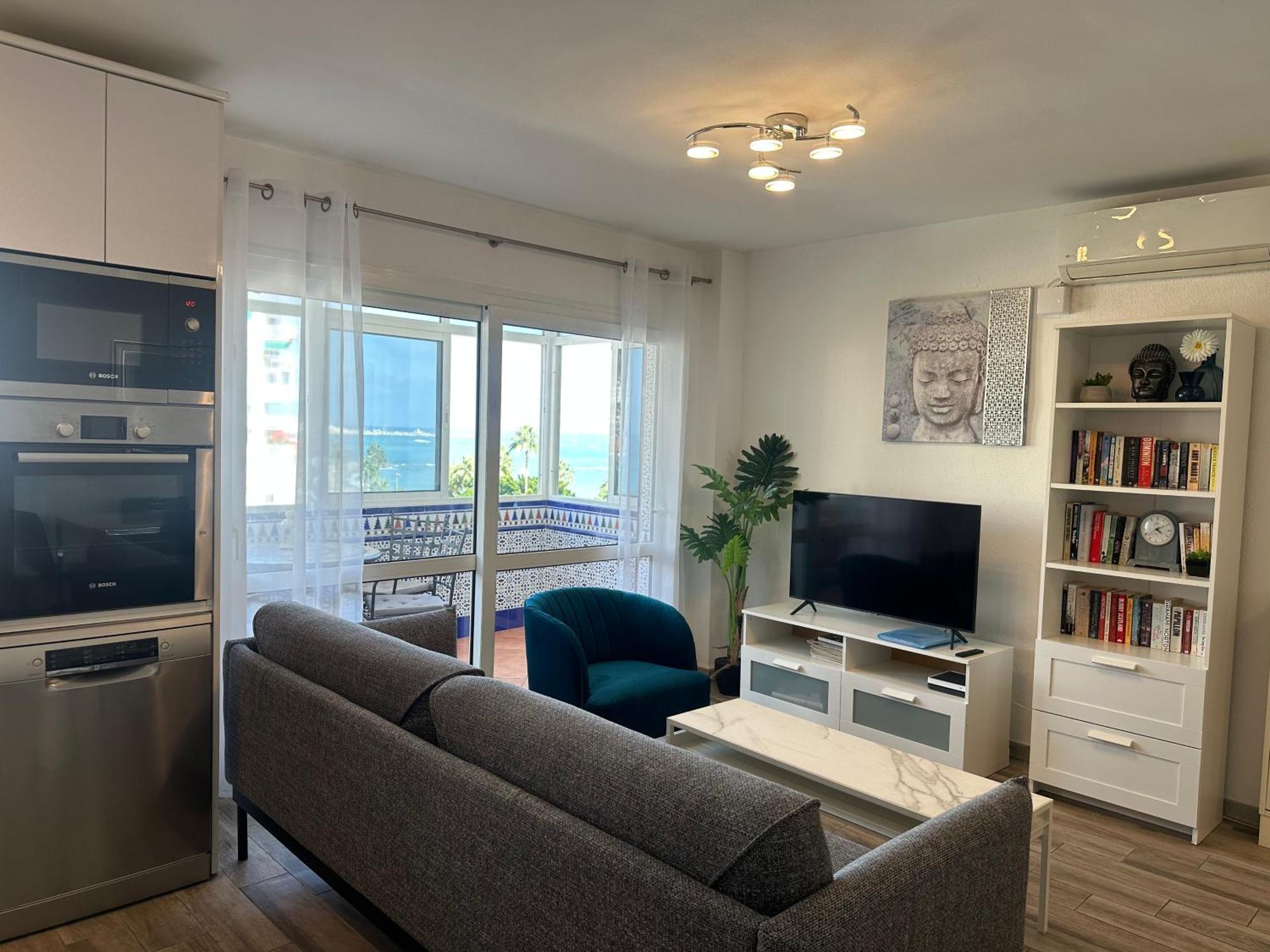 Luxury Beachfront Apartment In Benalmadena Costa Εξωτερικό φωτογραφία