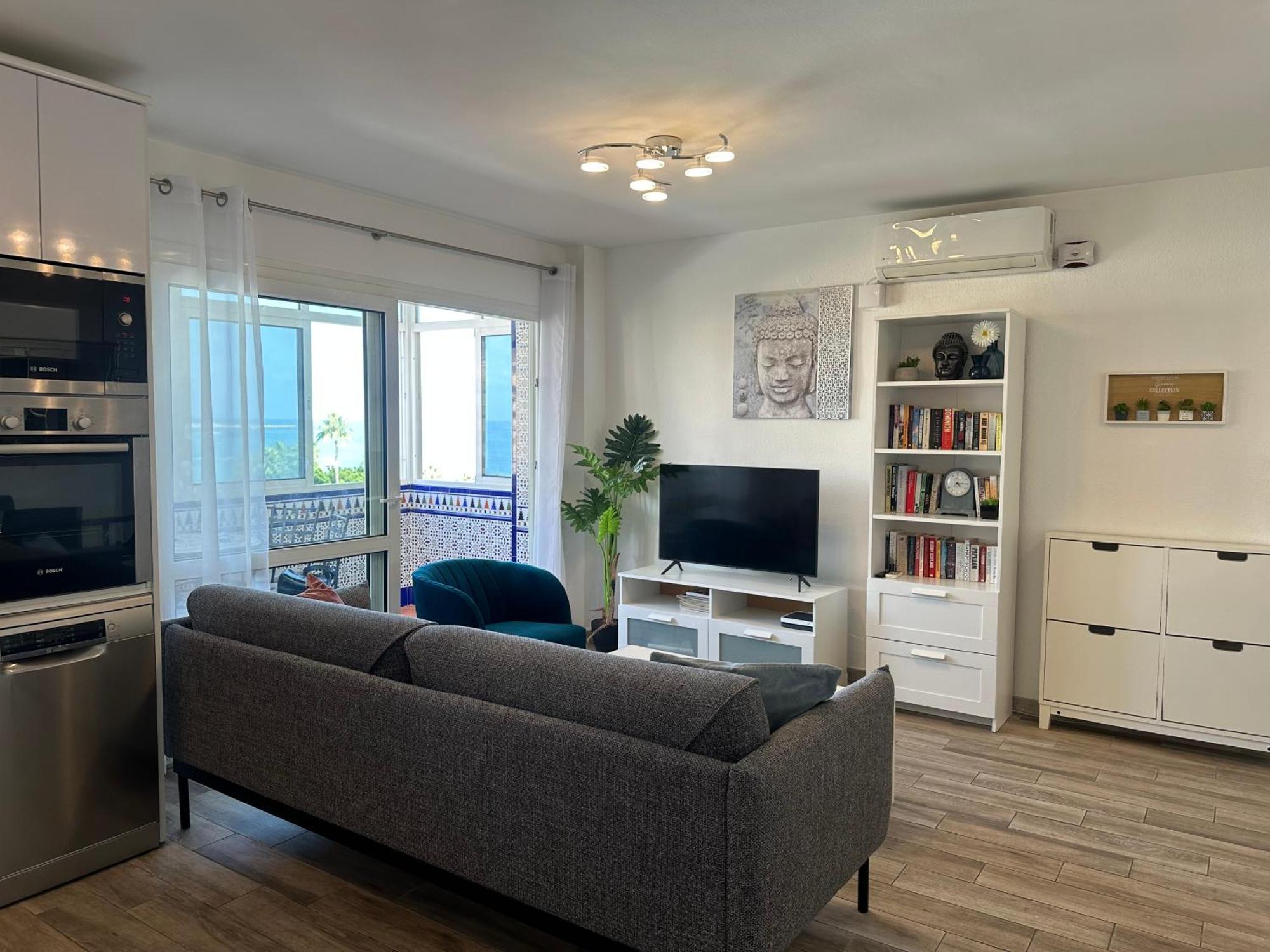 Luxury Beachfront Apartment In Benalmadena Costa Εξωτερικό φωτογραφία