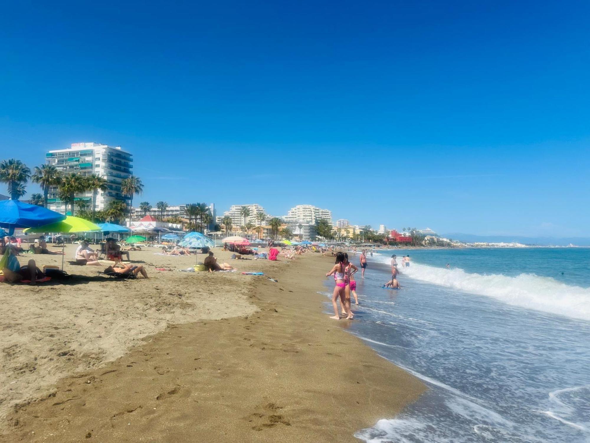 Luxury Beachfront Apartment In Benalmadena Costa Εξωτερικό φωτογραφία