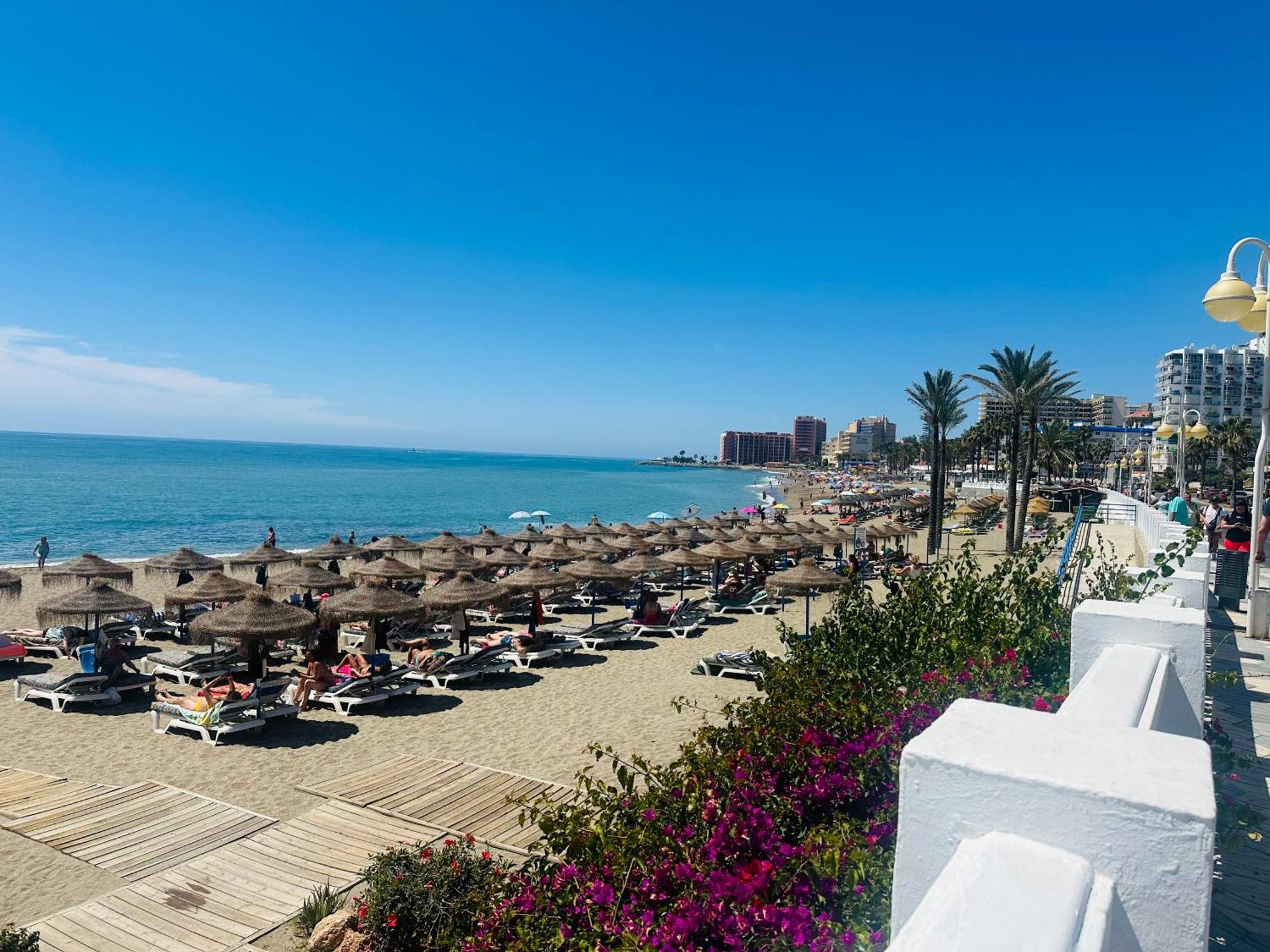 Luxury Beachfront Apartment In Benalmadena Costa Εξωτερικό φωτογραφία