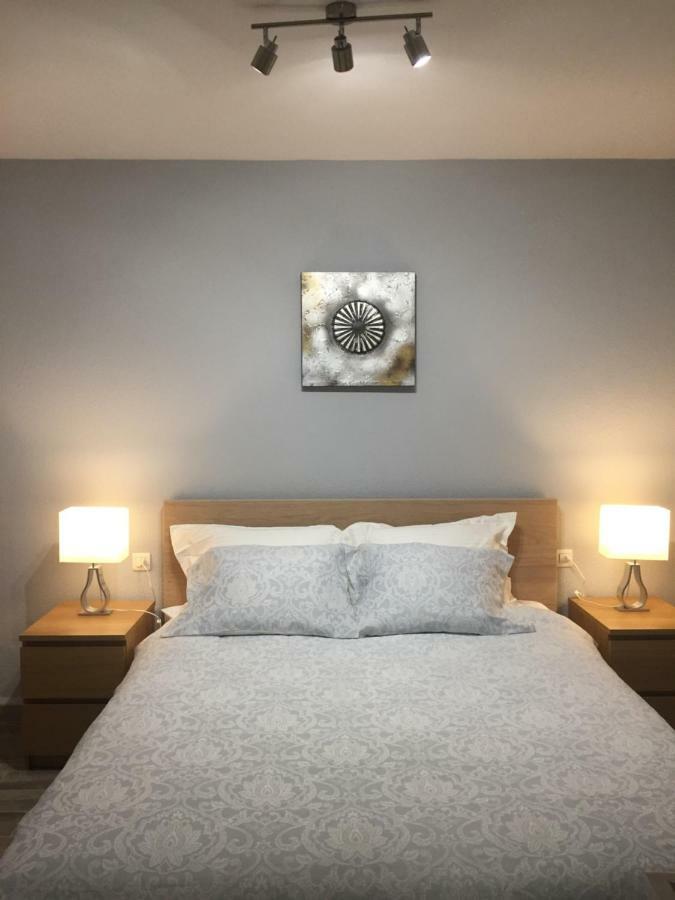 Luxury Beachfront Apartment In Benalmadena Costa Εξωτερικό φωτογραφία
