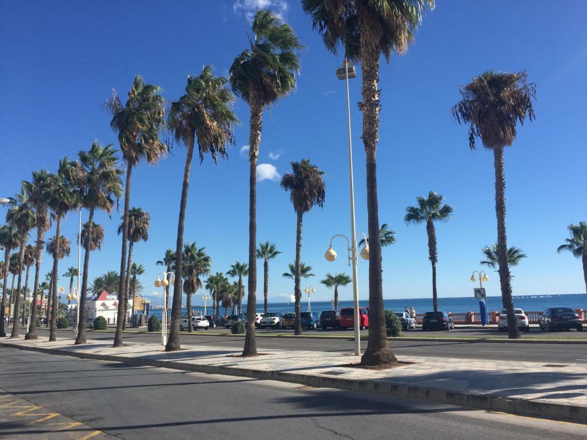Luxury Beachfront Apartment In Benalmadena Costa Εξωτερικό φωτογραφία
