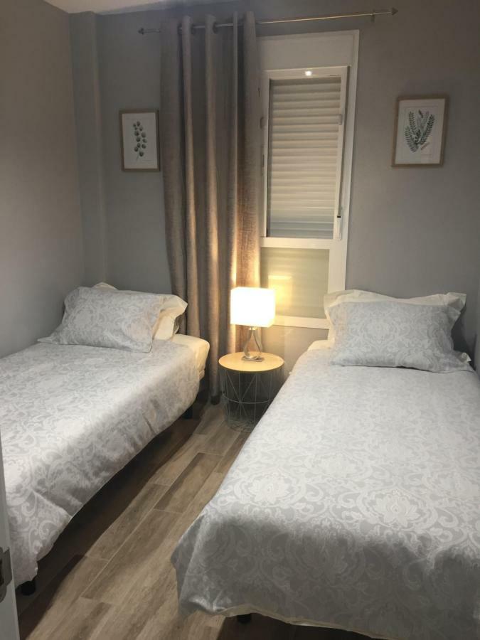 Luxury Beachfront Apartment In Benalmadena Costa Εξωτερικό φωτογραφία
