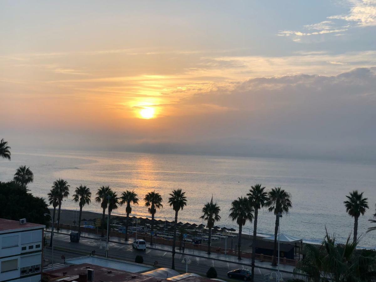 Luxury Beachfront Apartment In Benalmadena Costa Εξωτερικό φωτογραφία