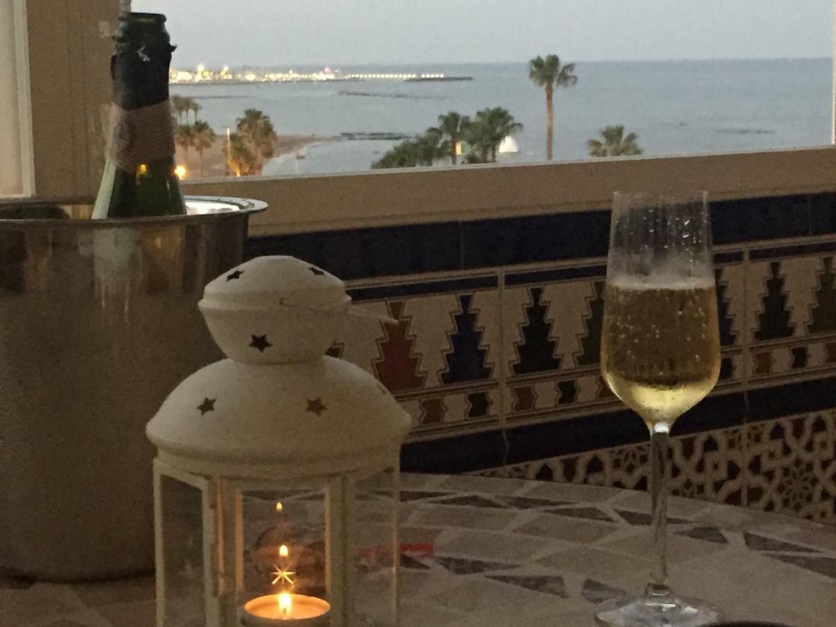 Luxury Beachfront Apartment In Benalmadena Costa Εξωτερικό φωτογραφία